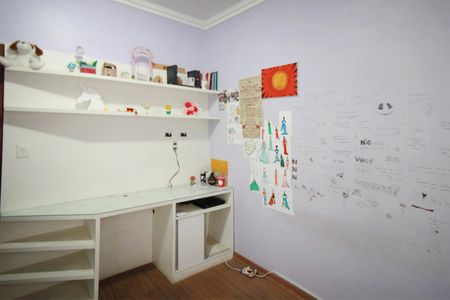 Casa à venda com 116m², 6 quartos e 2 vagasQuarto 3