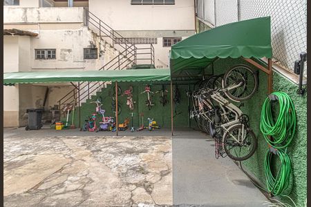 Apartamento à venda com 210m², 3 quartos e 1 vagaÁrea comum