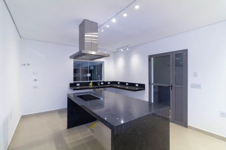 Casa à venda com 180m², 3 quartos e 2 vagas Casa à venda com 180m², 3 quartos e 2 vagasCozinha