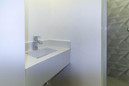 Casa à venda com 180m², 3 quartos e 2 vagas Casa à venda com 180m², 3 quartos e 2 vagasBanheiro da Suíte 1