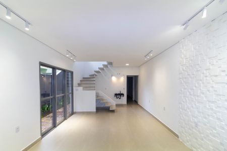Sala de casa à venda com 3 quartos, 180m² em Vila Ema, São Paulo