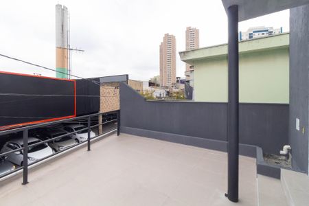 Casa à venda com 180m², 3 quartos e 2 vagas Casa à venda com 180m², 3 quartos e 2 vagasTerraço
