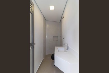 Casa à venda com 180m², 3 quartos e 2 vagas Casa à venda com 180m², 3 quartos e 2 vagasBanheiro de serviço