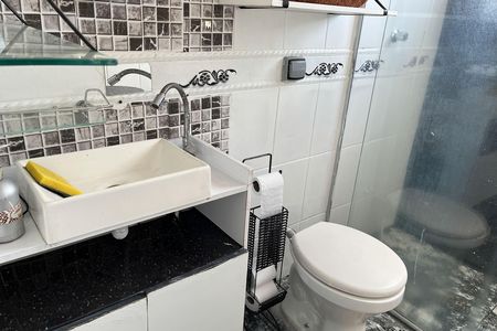 Apartamento para alugar com 114m², 2 quartos e 1 vaga Apartamento para alugar com 114m², 2 quartos e 1 vagaBanheiro