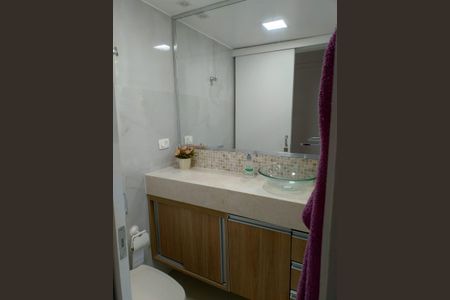 Banheiro 1 de apartamento à venda com 2 quartos, 64m² em Barra da Tijuca, Rio de Janeiro