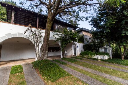 Casa de condomínio à venda com 250m², 3 quartos e 6 vagas Casa de condomínio à venda com 250m², 3 quartos e 6 vagasGaragem