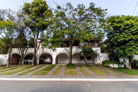 Casa de condomínio à venda com 250m², 3 quartos e 6 vagas Casa de condomínio à venda com 250m², 3 quartos e 6 vagasVista da Rua