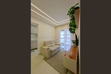 Sala de apartamento para alugar com 2 quartos, 67m² em Canto do Forte, Praia Grande