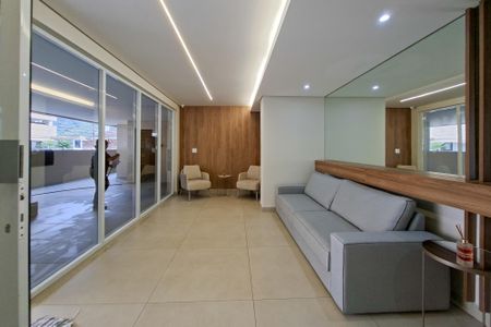 Apartamento para alugar com 67m², 2 quartos e 1 vagaHall de entrada