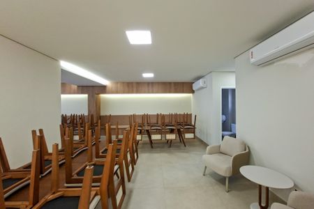 Apartamento para alugar com 67m², 2 quartos e 1 vagaÁrea comum - Salão de festas