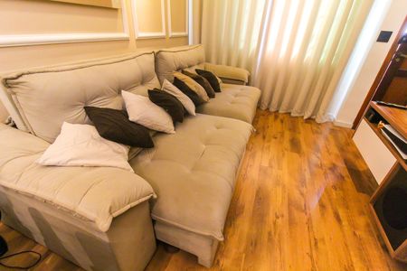 Casa de condomínio à venda com 70m², 2 quartos e 1 vagaSala