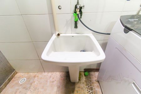 Casa de condomínio à venda com 70m², 2 quartos e 1 vagaÁrea de Serviço