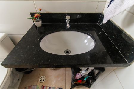 Casa de condomínio à venda com 70m², 2 quartos e 1 vagaBanheiro da Suíte 2