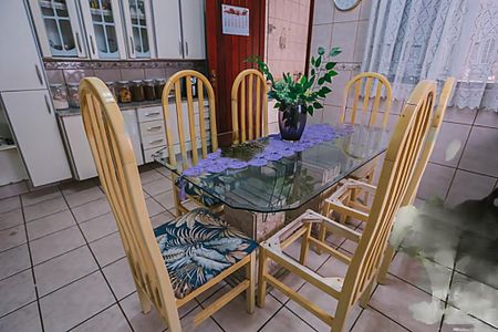 Casa à venda com 2 quartos, 118m² em Vila Scarpelli, Santo André