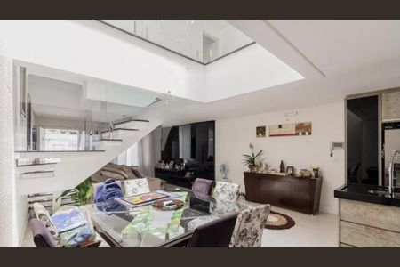 Casa à venda com 3 quartos, 255m² em Vila Vilma, Santo André