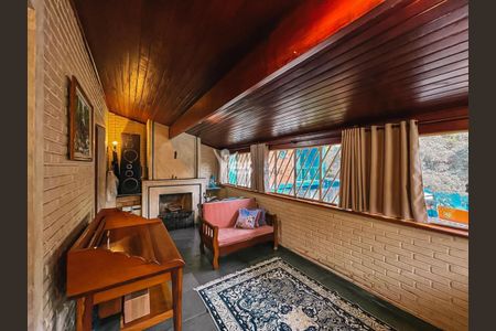 Casa à venda com 4 quartos, 301m² em Vila Homero Thon, Santo André