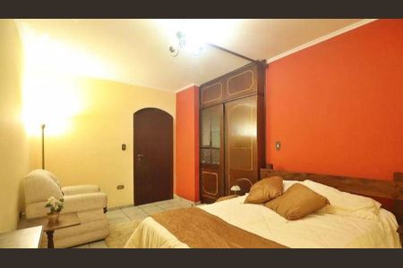 Casa à venda com 3 quartos, 293m² em Utinga, Santo André