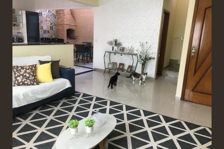 Casa à venda com 3 quartos, 183m² em Vila Pires, Santo André
