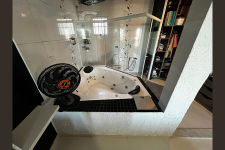 Casa para alugar com 345m², 3 quartos e 3 vagasBanheiro da Suíte