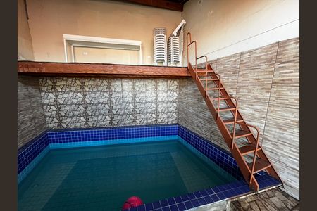 Casa para alugar com 345m², 3 quartos e 3 vagasÁrea comum - Piscina