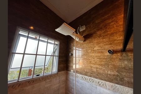 Casa para alugar com 345m², 3 quartos e 3 vagasBanheiro