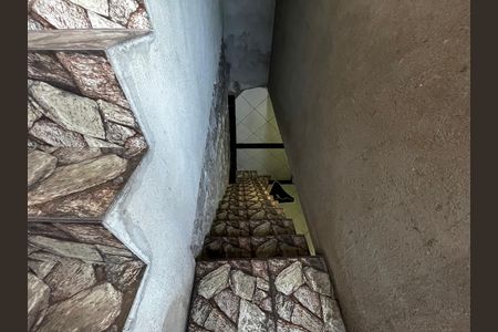 Casa para alugar com 345m², 3 quartos e 3 vagasEscada 