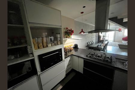 Casa para alugar com 345m², 3 quartos e 3 vagasCozinha