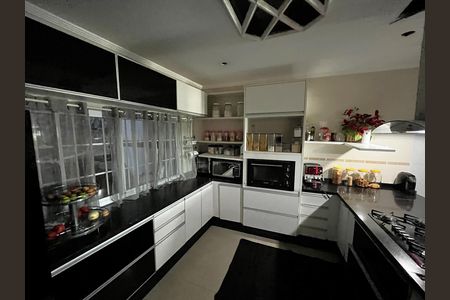 Casa para alugar com 345m², 3 quartos e 3 vagasCozinha