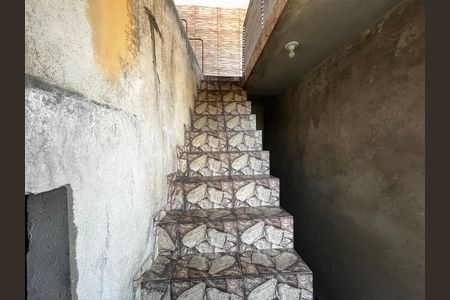 Casa para alugar com 345m², 3 quartos e 3 vagasEscada