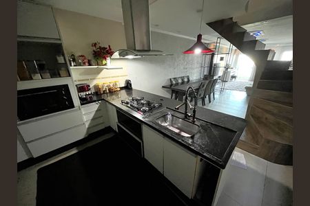 Casa para alugar com 345m², 3 quartos e 3 vagasCozinha