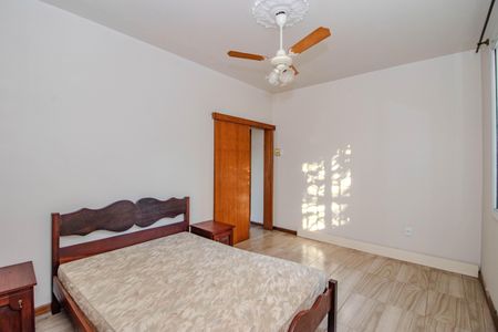 Quarto 1 de apartamento para alugar com 2 quartos, 62m² em Auxiliadora, Porto Alegre