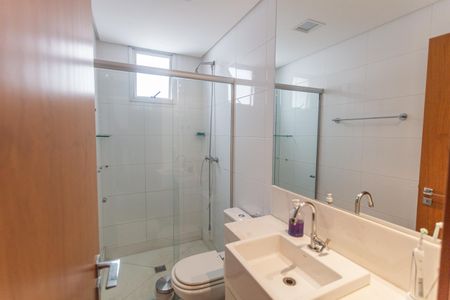 Banheiro da Suíte de apartamento à venda com 3 quartos, 90m² em Gutierrez, Belo Horizonte