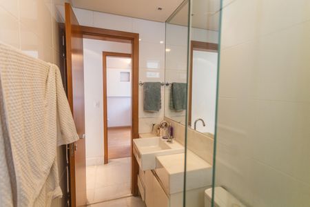 Apartamento à venda com 90m², 3 quartos e 3 vagasBanheiro Social