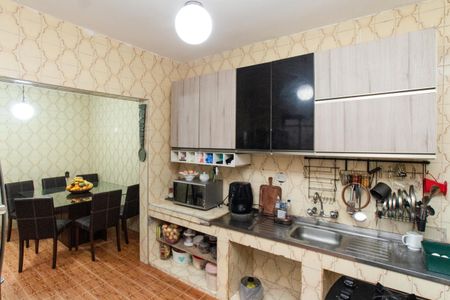 Casa à venda com 250m², 4 quartos e 2 vagasCozinha