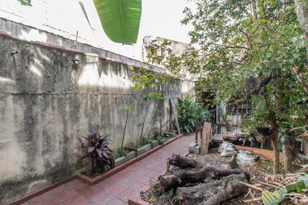 Casa à venda com 250m², 4 quartos e 2 vagasQuintal