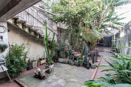 Casa à venda com 250m², 4 quartos e 2 vagasQuintal