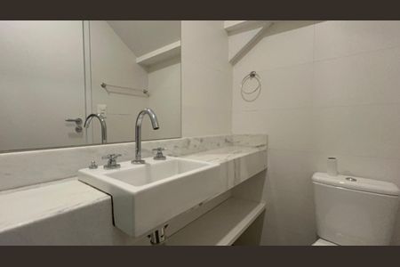 Apartamento à venda com 97m², 2 quartos e 2 vagas Apartamento à venda com 97m², 2 quartos e 2 vagasBanheiro da Suíte 2