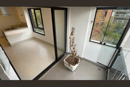 Apartamento à venda com 97m², 2 quartos e 2 vagas Apartamento à venda com 97m², 2 quartos e 2 vagasVaranda
