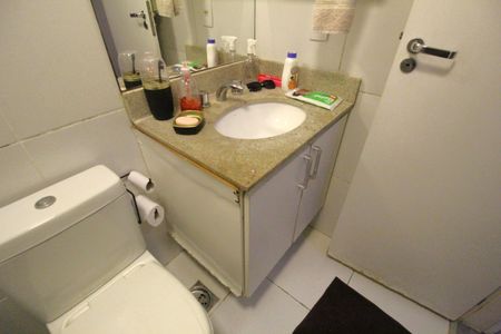 Apartamento à venda com 70m², 2 quartos e 1 vagaBanheiro social