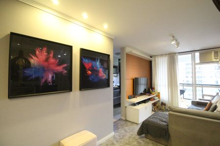 Apartamento à venda com 70m², 2 quartos e 1 vagaSala