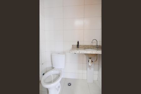 Apartamento para alugar com 59m², 2 quartos e 1 vaga Apartamento para alugar com 59m², 2 quartos e 1 vagaBanheiro