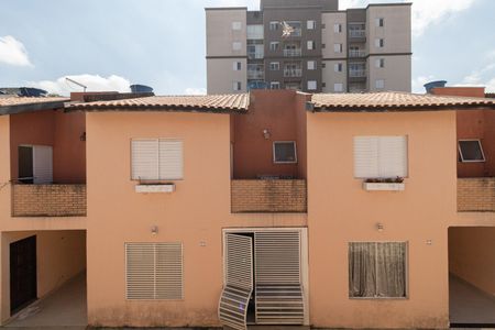 Casa de condomínio à venda com 76m², 2 quartos e 1 vagaVista Suíte