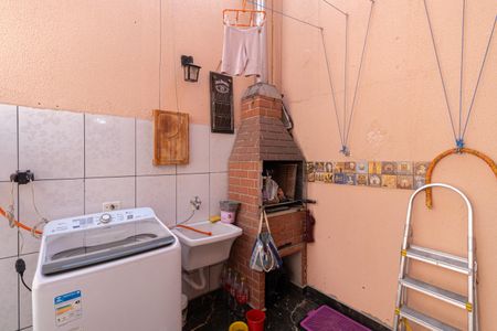 Casa de condomínio à venda com 76m², 2 quartos e 1 vagaÁrea de Serviço 