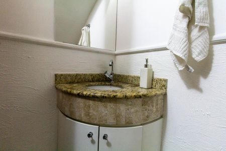 Casa de condomínio à venda com 65m², 2 quartos e 1 vaga Casa de condomínio à venda com 65m², 2 quartos e 1 vagaLavabo