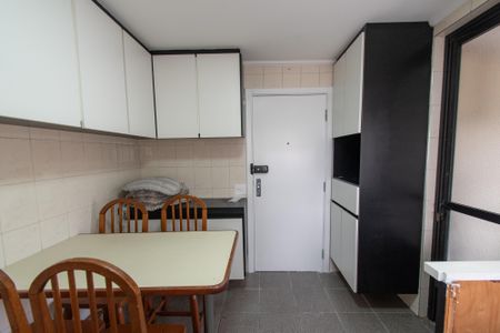 Apartamento para alugar com 110m², 3 quartos e 2 vagasCozinha