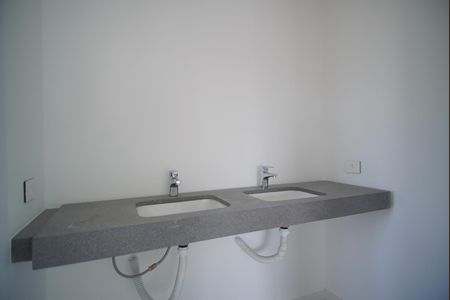 Apartamento à venda com 160m², 3 quartos e 2 vagasBanheiro da Suíte 2