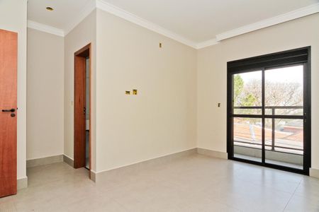 Casa à venda com 150m², 3 quartos e 3 vagasSuíte