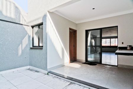 Casa à venda com 150m², 3 quartos e 3 vagasÁrea externa