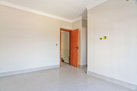 Casa à venda com 150m², 3 quartos e 3 vagasSuíte