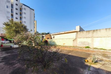 Casa à venda com 96m², 2 quartos e 10 vagasQuintal